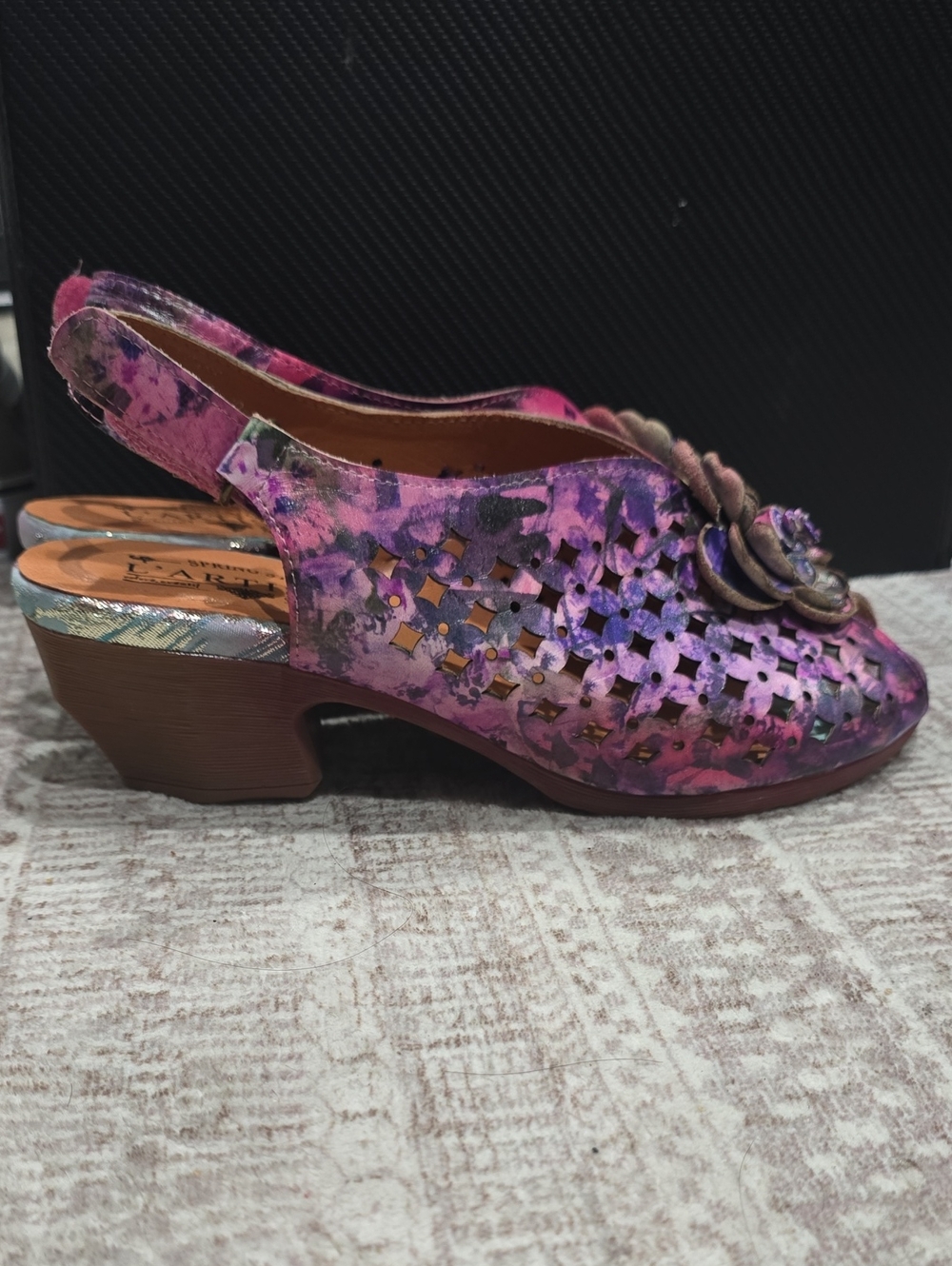 Art-to-Wear Floral Leather Slingback Heels – Eclectic Boho Artisan Style, 11 - Picture 6 of 15